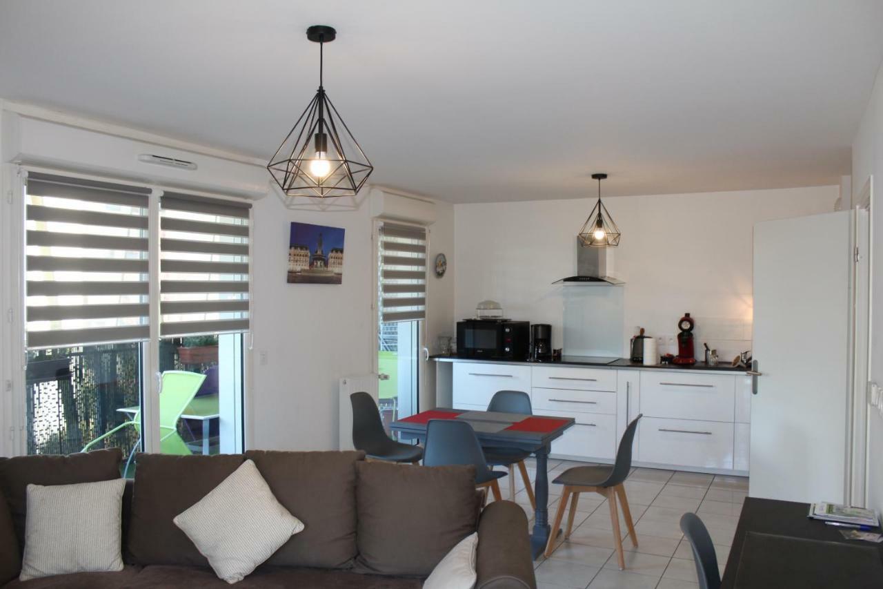Appartement Bordeaux Lac Exterior photo
